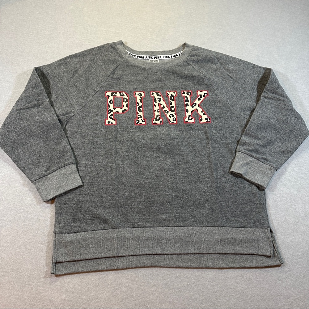 Victoria’s Secret PINK‎ Pullover Sweatshirt M Gray Leopard Logo Red Outline Cozy